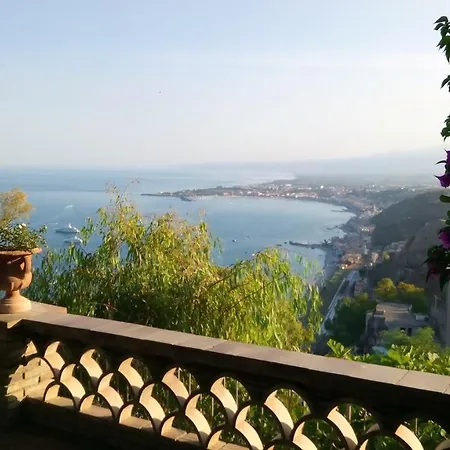 Charming In With Mountain View 65 M² Apartment