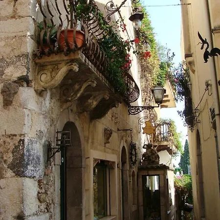 Charming In With Mountain View 65 M²