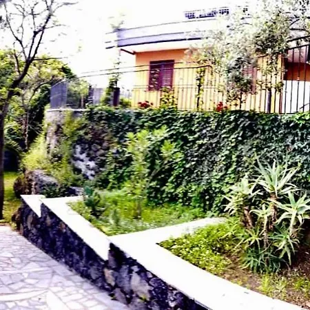 Charming In With Mountain View 65 M² *